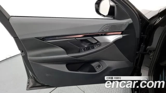 BMW 5 Series (G60) id 2526569 из Кореи 9