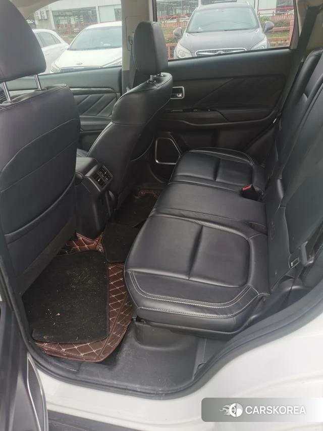 Mitsubishi  Outlander id 4240654 из Китая 9