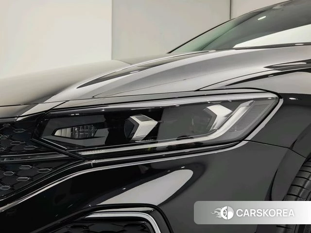 Volkswagen Passat id 3919467 из Китая 9