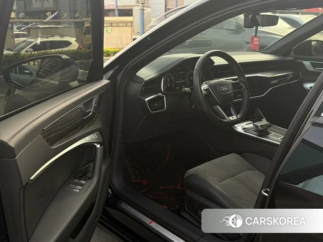 Audi A6L id 4313794 из Китая 9