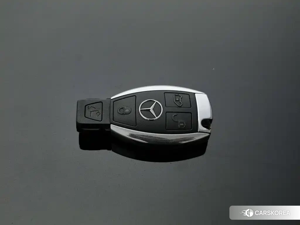 Mercedes-Benz V-Class id 4600924 из Китая 9