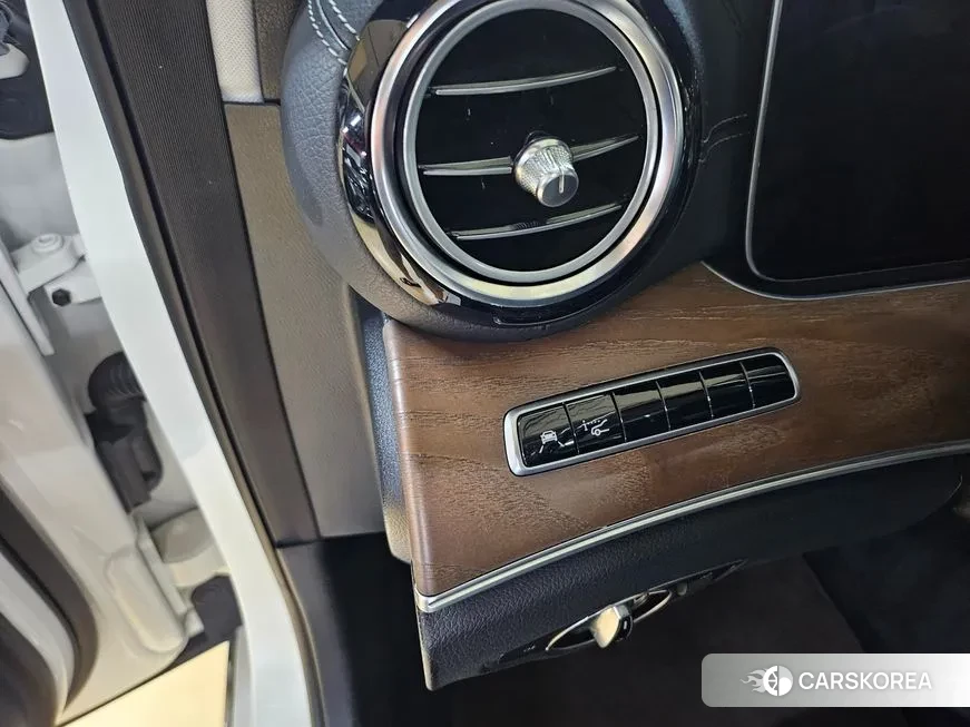 Mercedes-Benz E-Class W213 id 1860722 из Кореи 9