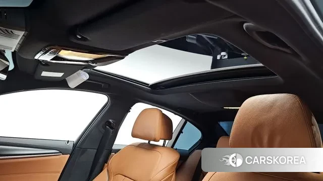 BMW 5 Series (G30) id 3462946 из Кореи 9