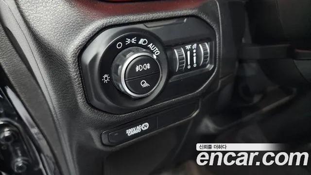 Jeep Gladiator (JT) id 2936137 из Кореи 9