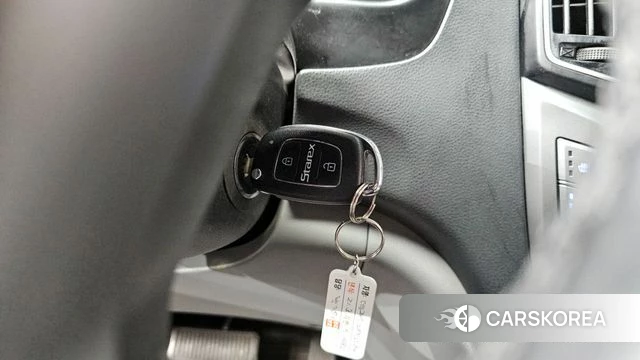 Hyundai The New Grand Starex id 3965423 из Кореи 9