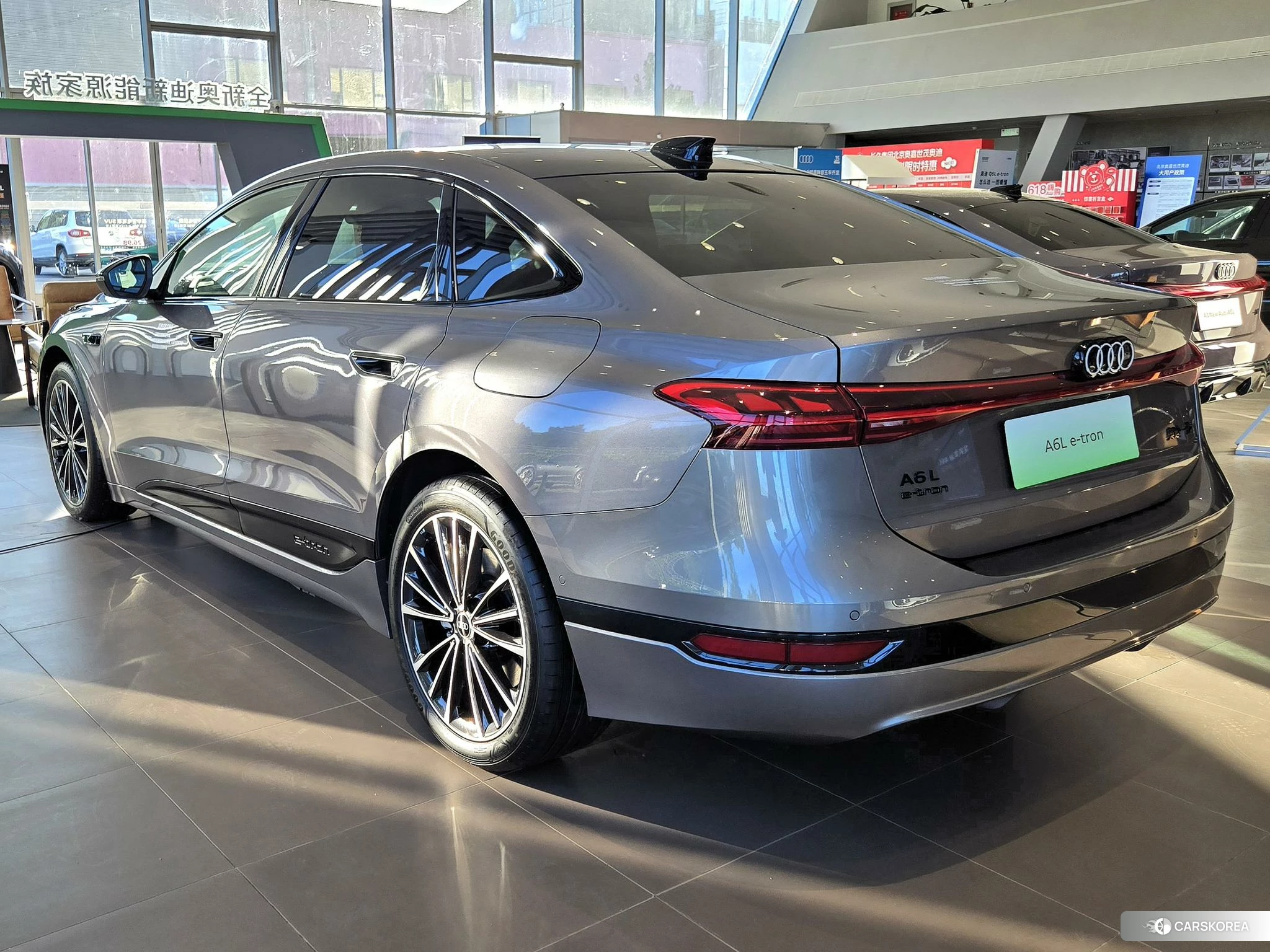 Audi A6L e-tron id 4485590 из Китая 9