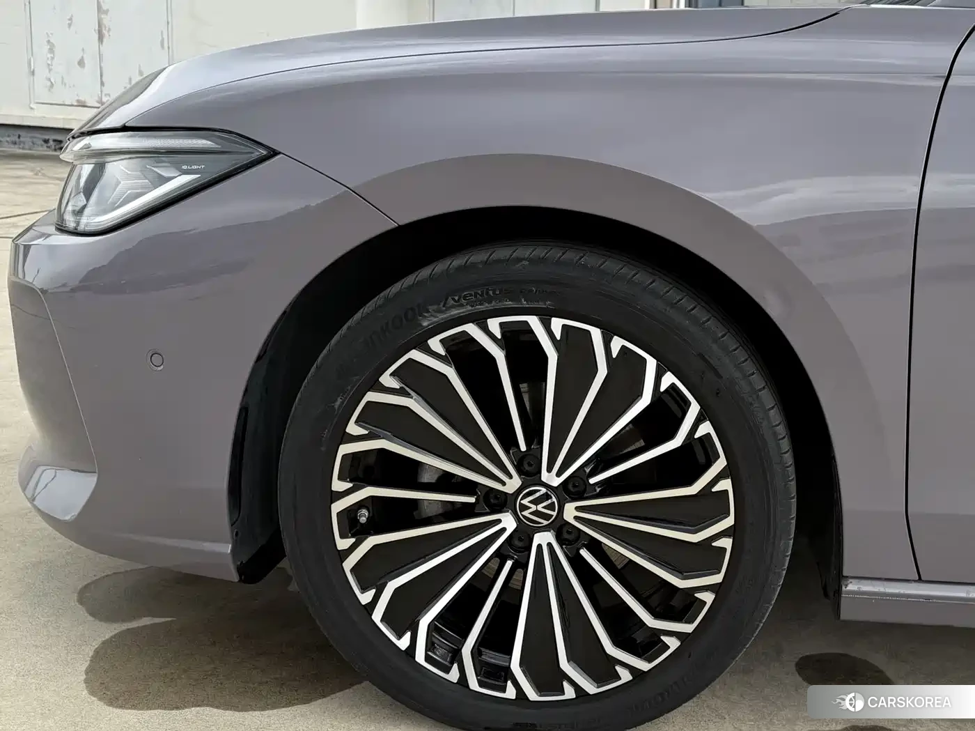 Volkswagen Passat id 4546155 из Китая 9