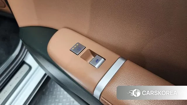 Hyundai Grandeur (GN7) id 3758185 из Кореи 9