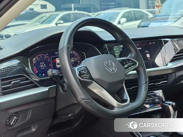 Volkswagen Passat id 4290530 из Китая 9