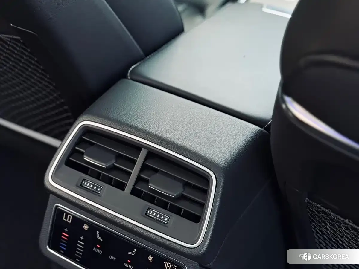 Audi A6L id 4548065 из Китая 10