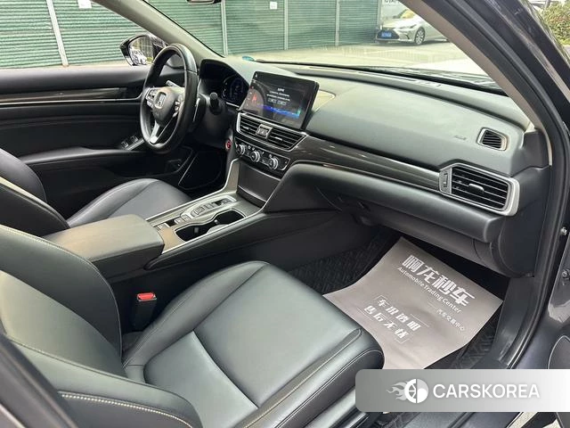 Honda Accord id 4348797 из Китая 9
