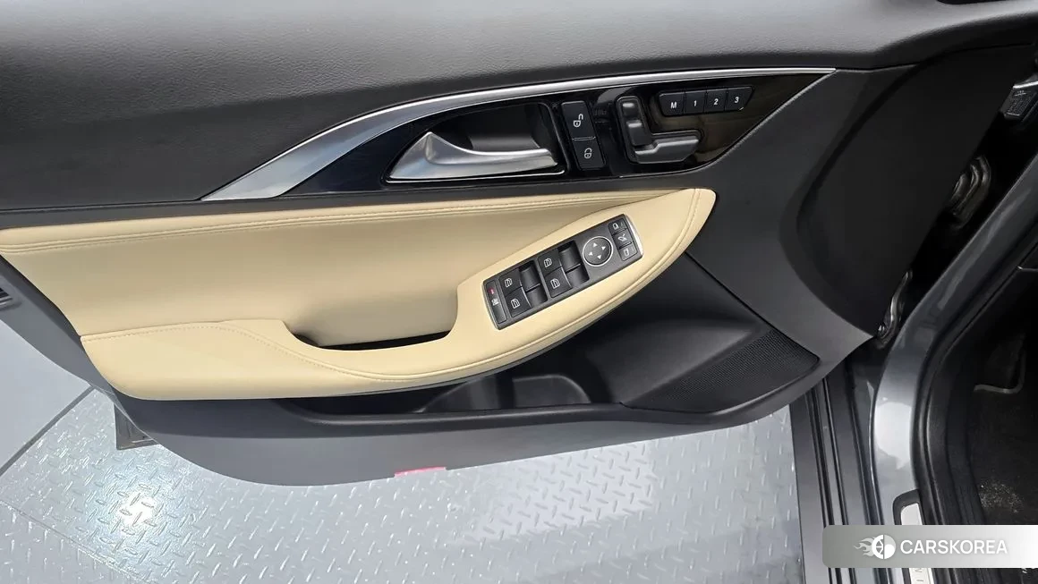 Infiniti Q30 id 1793650 из Кореи 9