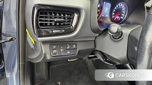 Kia Stonic id 4605359 из Кореи 9