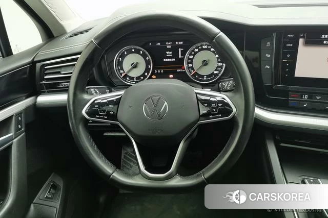 Volkswagen Touareg id 4210708 из Китая 9