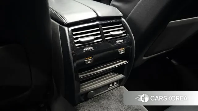 BMW 5 Series (G30) id 3128344 из Кореи 9