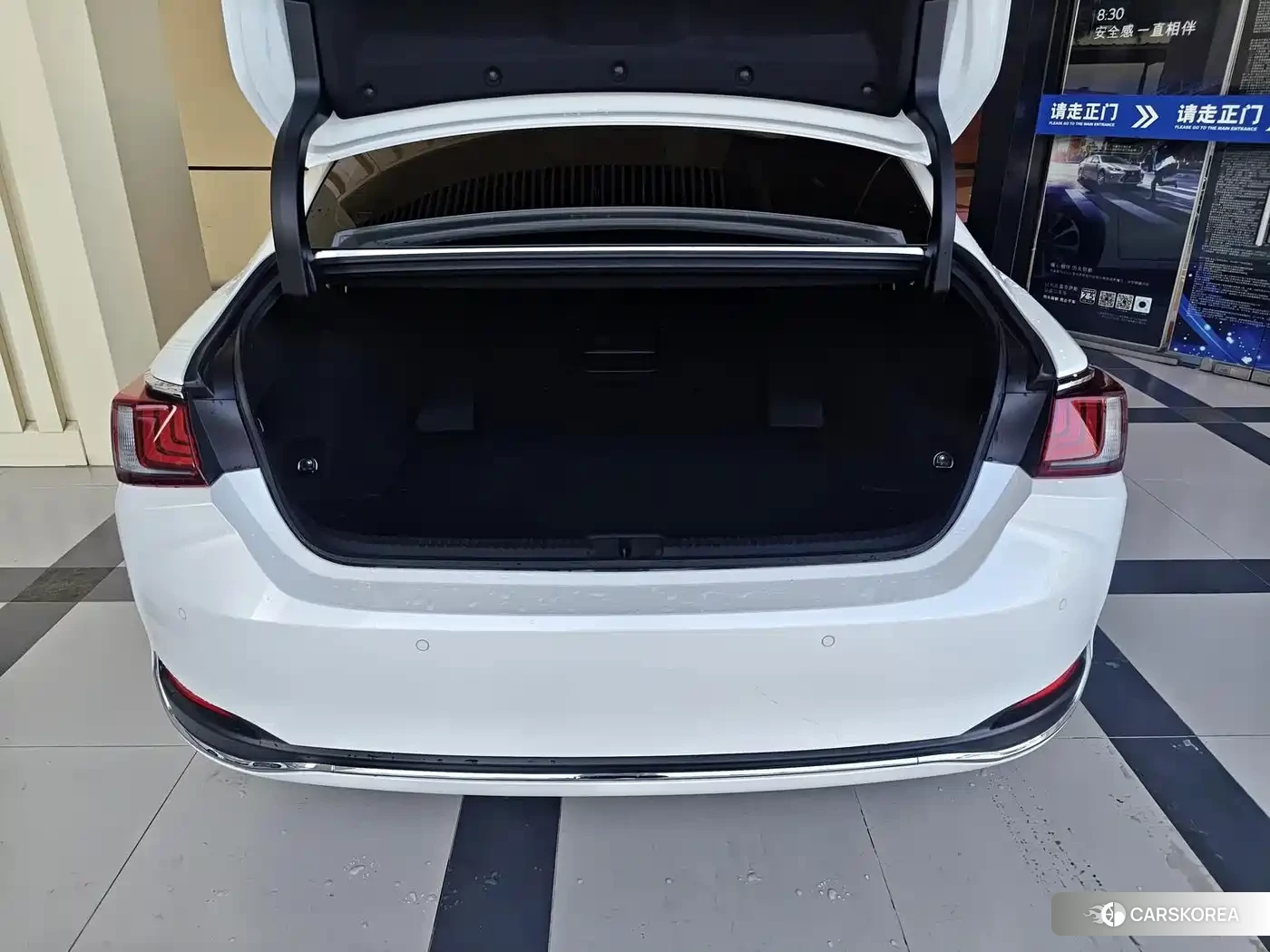 Lexus ES id 4669411 из Китая 10