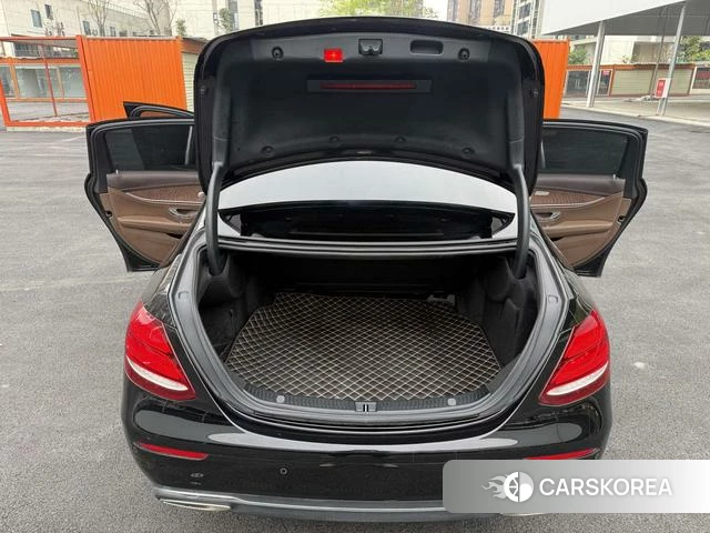 Mercedes-Benz E-class id 4216274 из Китая 9