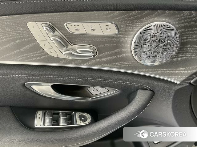 Mercedes-Benz E-class id 3890515 из Китая 9