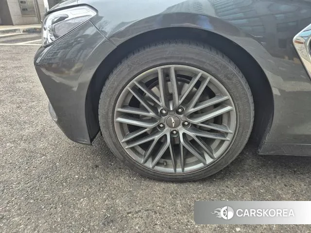 Genesis G70 id 3692925 из Кореи 9