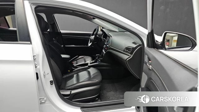 Hyundai The New Avante AD id 4403017 из Кореи 9