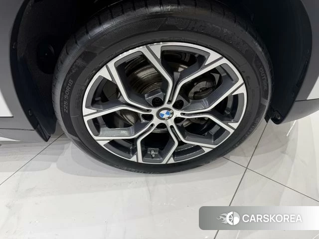 BMW X1 id 4301720 из Китая 9