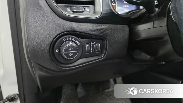 Jeep Renegade id 3866683 из Кореи 9