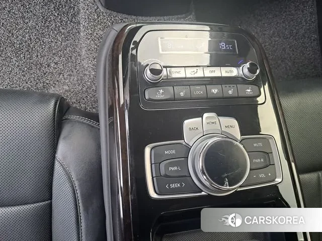 Genesis G90 id 3499730 из Кореи 9