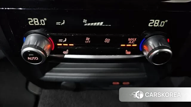 BMW 5 Series (G30) id 3468816 из Кореи 9