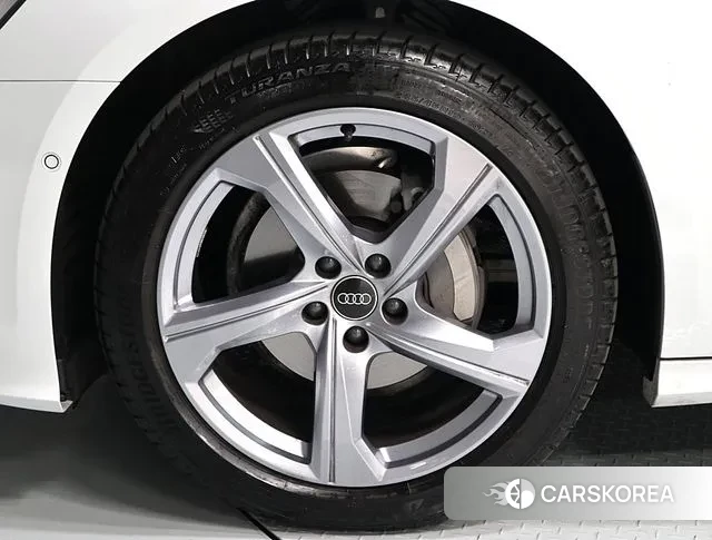 Audi A6 (C8) id 3441906 из Кореи 9