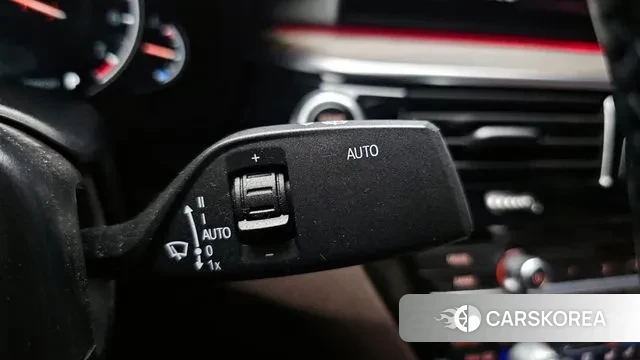 BMW 5 Series (G30) id 3345340 из Кореи 9