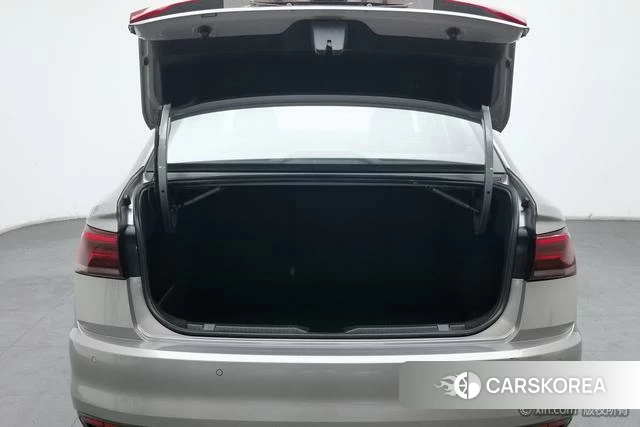 Volkswagen Bora id 4210717 из Китая 9