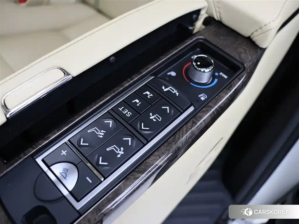 Toyota Elfa id 4578374 из Китая 9