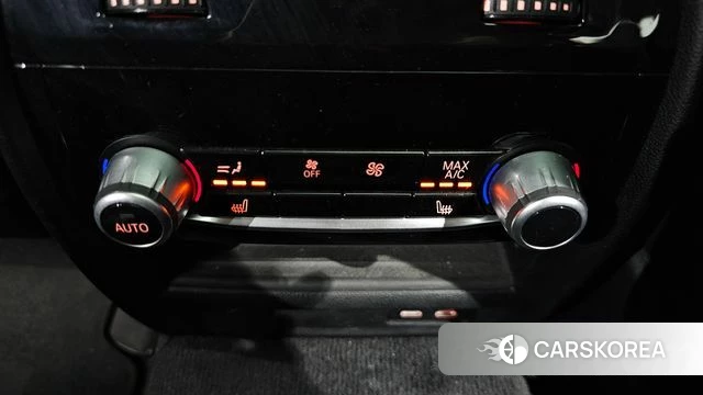 BMW 5 Series (G30) id 3842677 из Кореи 9