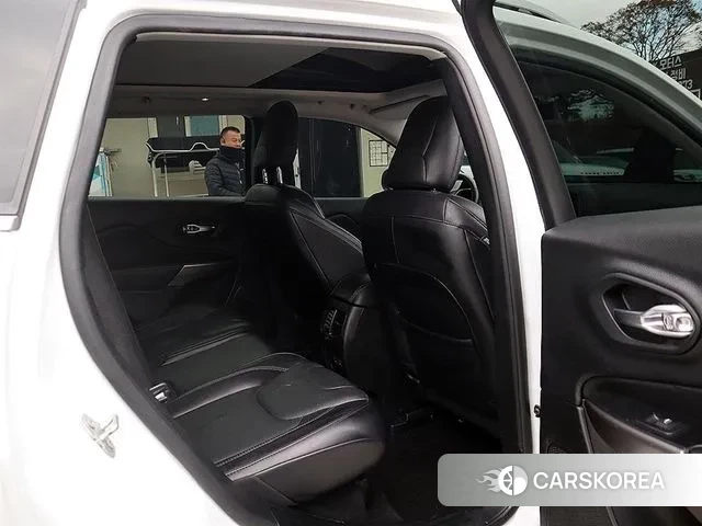 Jeep Cherokee (KL) id 3458984 из Кореи 9