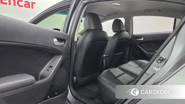 Kia The New K3 id 3391795 из Кореи 9