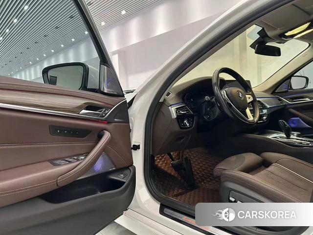 BMW 5 series id 4265427 из Китая 9