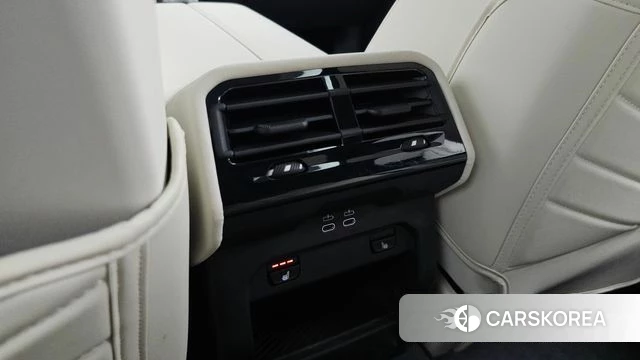 BMW 5 Series (G60) id 4904172 из Кореи 9