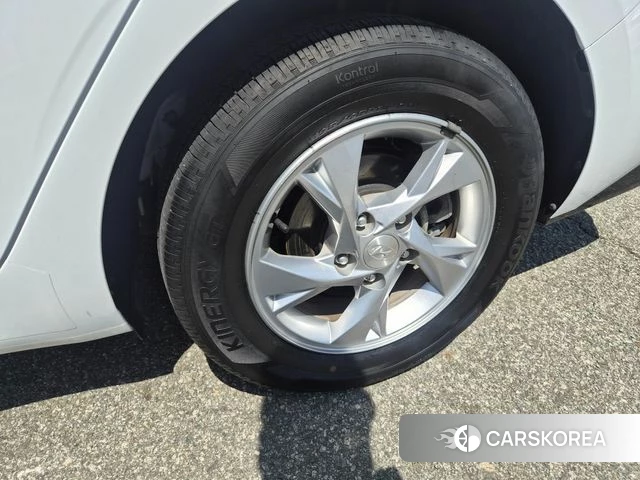 Hyundai Avante (CN7) id 4224436 из Кореи 9