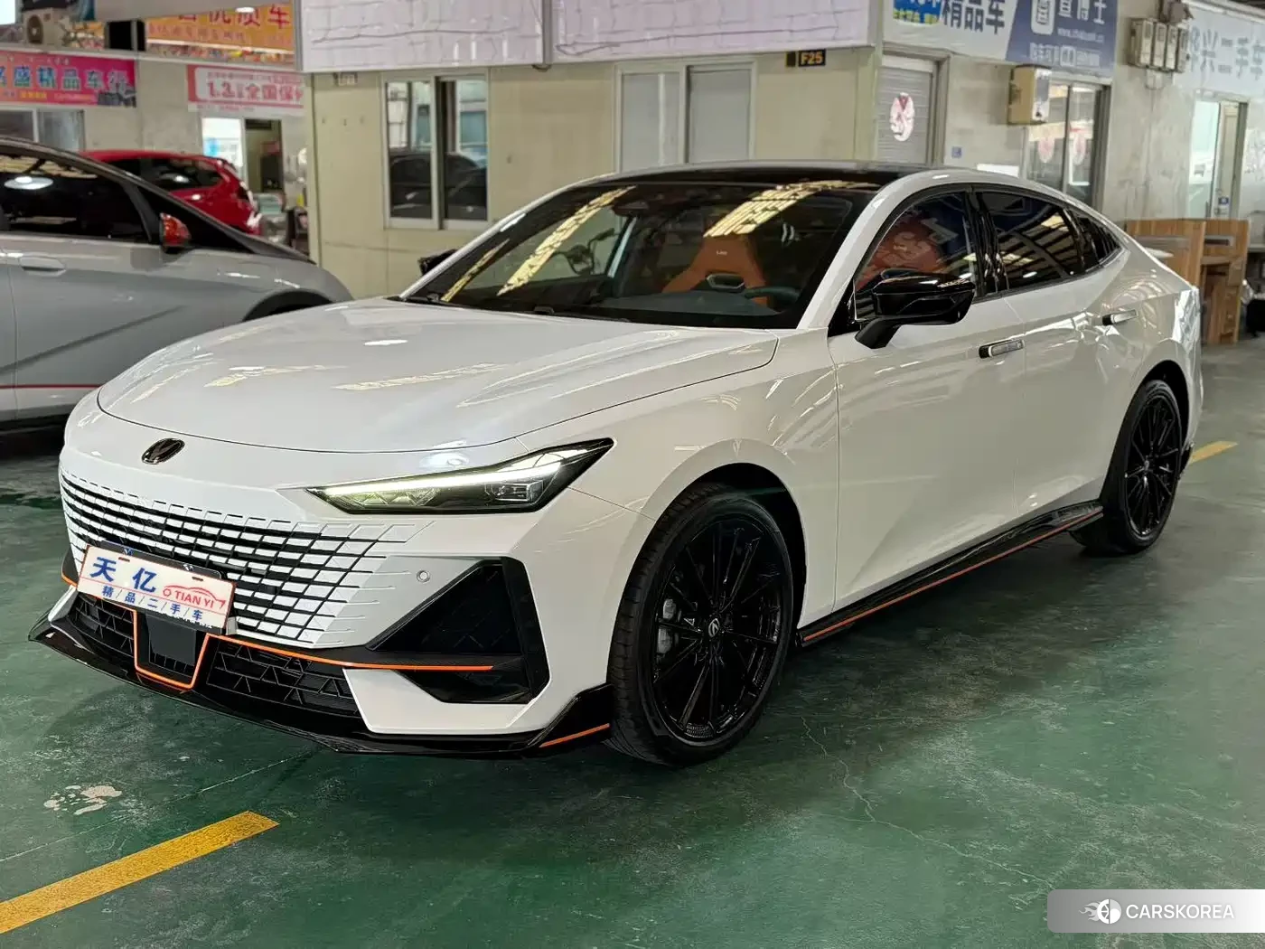 Chang'an UNI-V id 4649241 из Китая 9