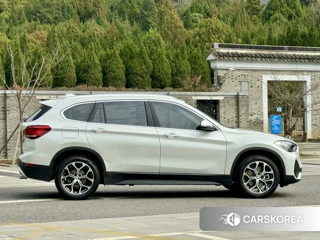 BMW X1 id 4333383 из Китая 9