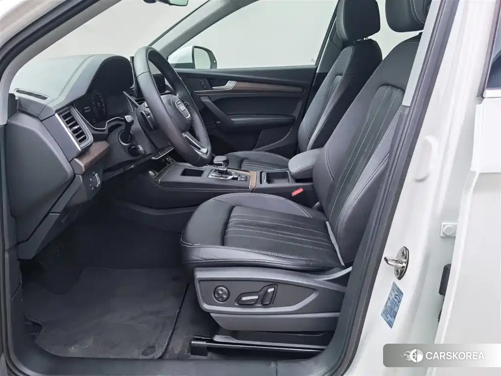 Audi Q5L id 4576367 из Китая 9