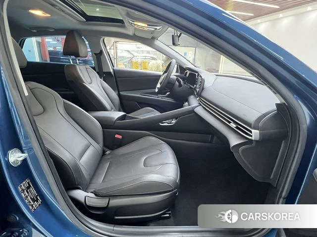 Hyundai Elantra id 4359424 из Китая 9