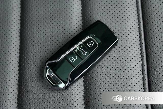 Volkswagen Touareg id 4210378 из Китая 9