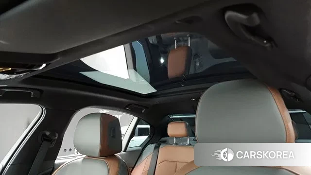 BMW 5 Series (G60) id 3332759 из Кореи 9