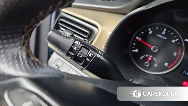 Kia Stonic id 3728844 из Кореи 9