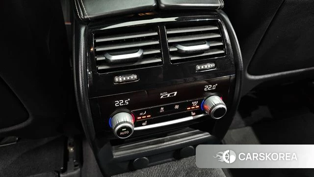 BMW 5 Series (G30) id 3814537 из Кореи 9