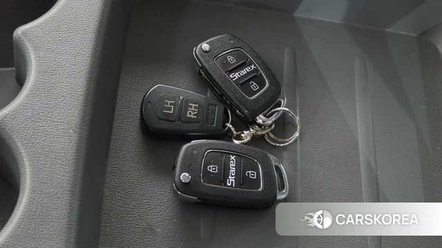 Hyundai The New Grand Starex id 4882176 из Кореи 9