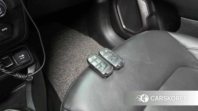 Jeep Renegade id 4557380 из Кореи 9