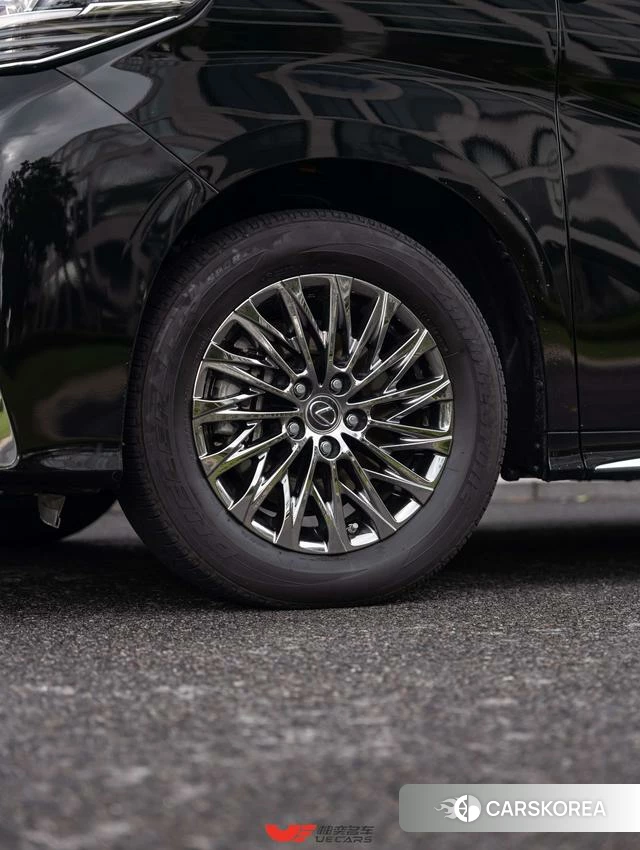 Lexus LM id 4278801 из Китая 9