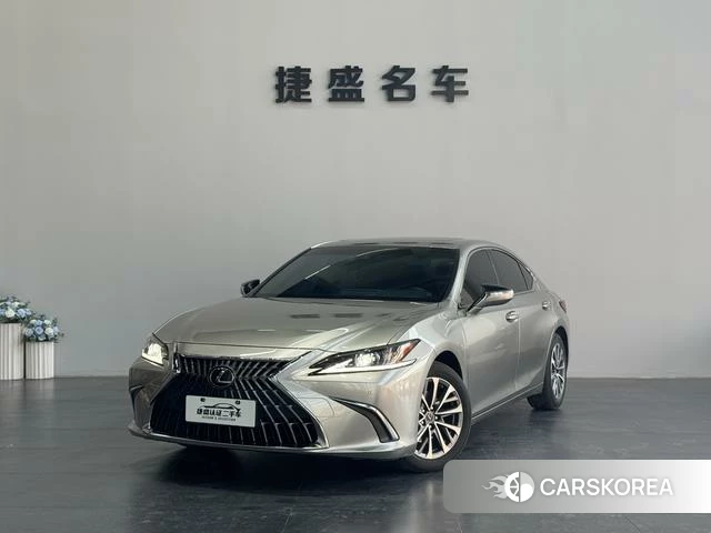 Lexus ES id 4273697 из Китая 9